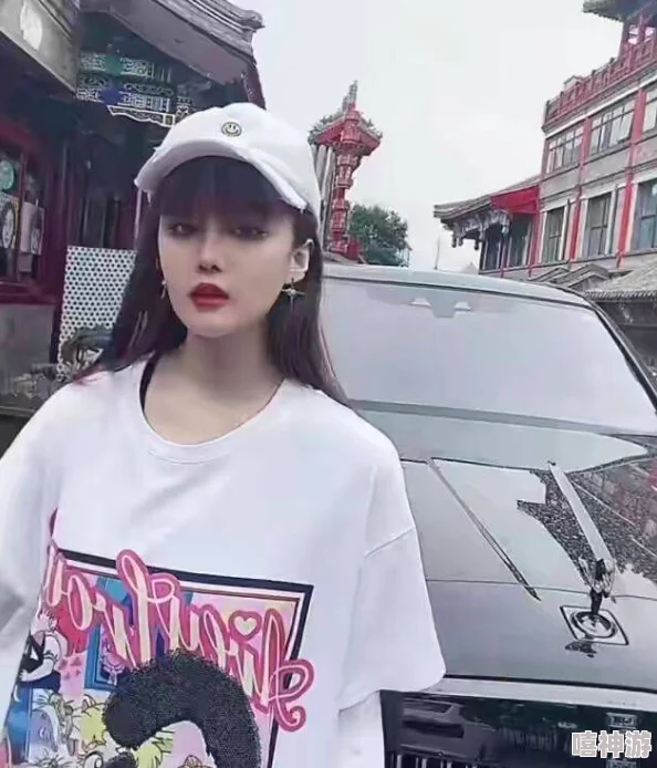 chinesefemdomvk＂引发全球热议，震惊网友的最新视频曝光，女性主导文化再掀波澜！